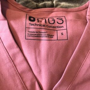 Figs scrub set in excellent condition